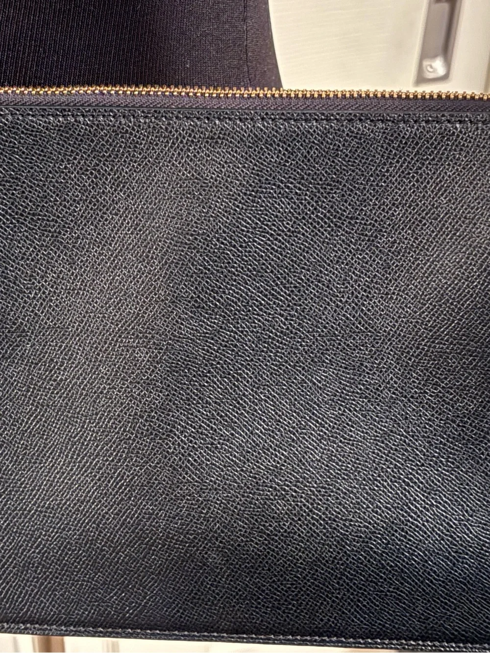 Coach Bundle (wallet and purse) Black Leather Crossbody and matching wallet. - Picture 4 of 8